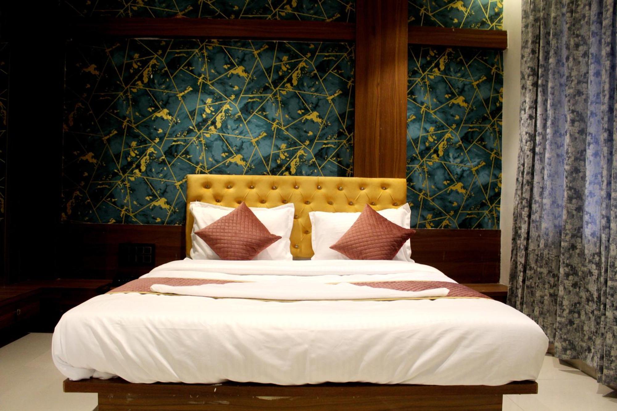 Hotel India Gate Narhe, Pune Exterior foto